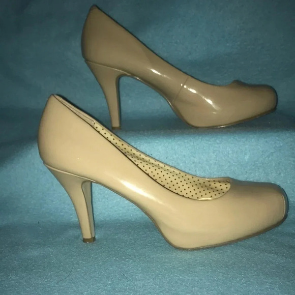 MADDEN GIRL “Getta” Nude vegan patten leather square closed toed heels SZ 7 - Picture 3 of 11